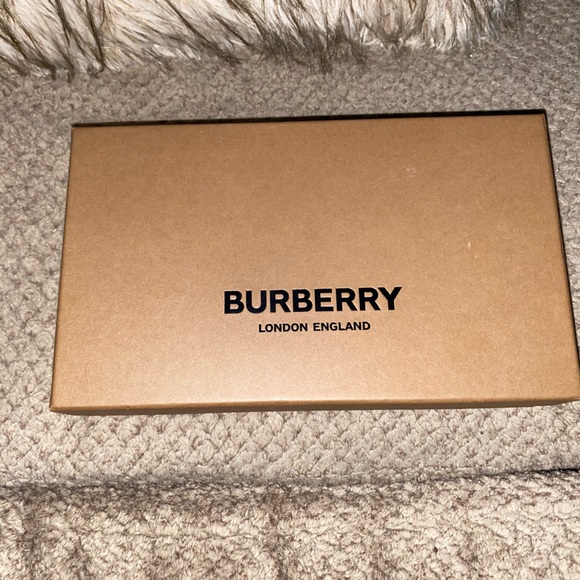 Burberry Vintage Check Continental Envelope Purse - Picture 4 of 5